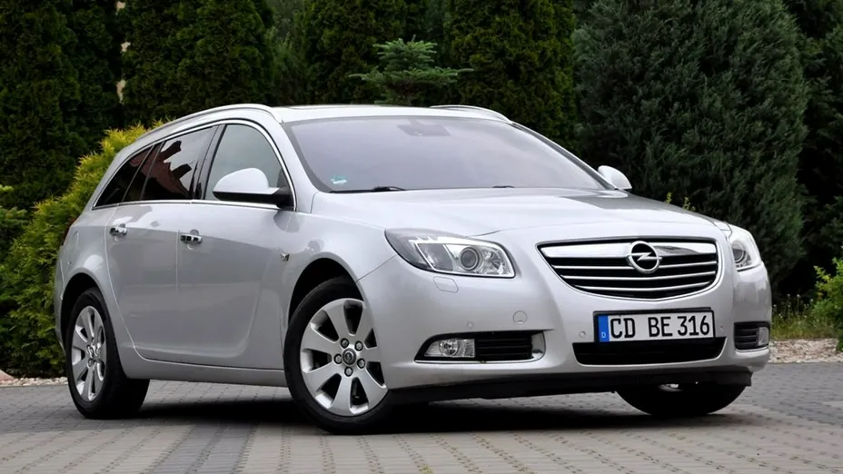 OPEL Insignia -