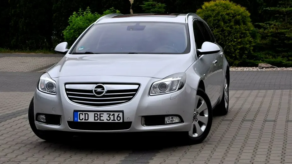 OPEL Insignia -