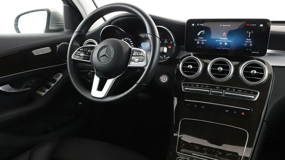 MERCEDES-BENZ GLC -