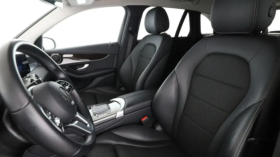 MERCEDES-BENZ GLC -