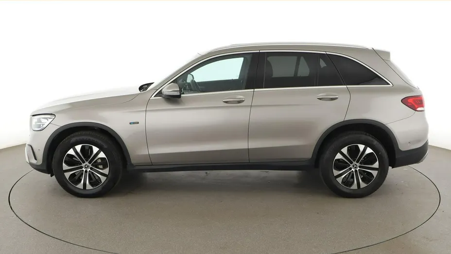 MERCEDES-BENZ GLC -