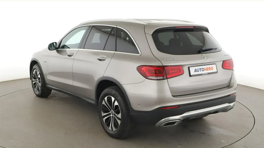 MERCEDES-BENZ GLC -