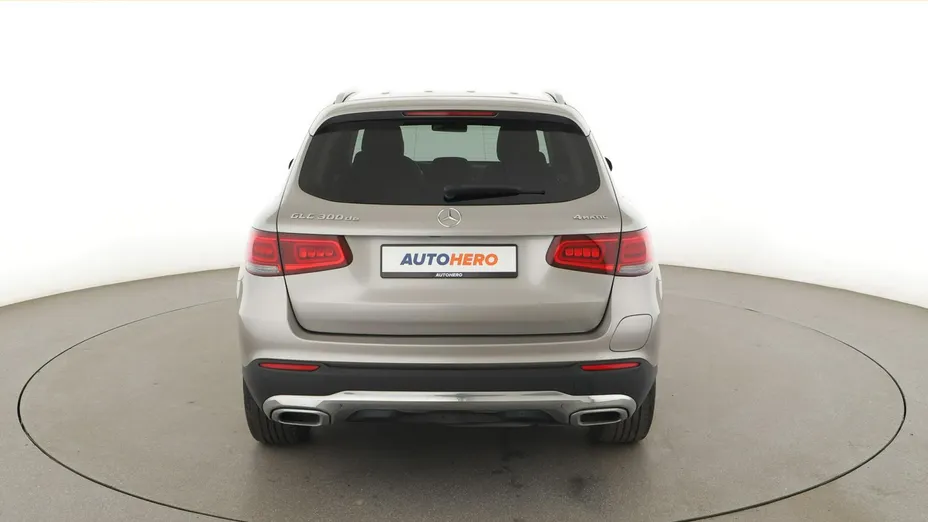 MERCEDES-BENZ GLC -