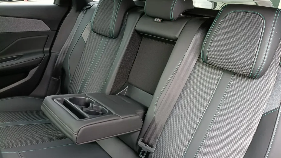 PEUGEOT 308 -