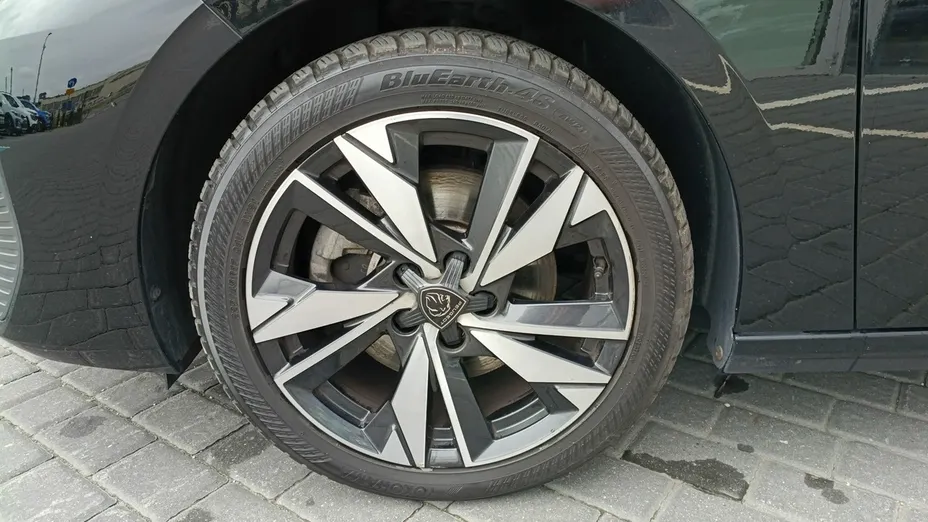 PEUGEOT 308 -