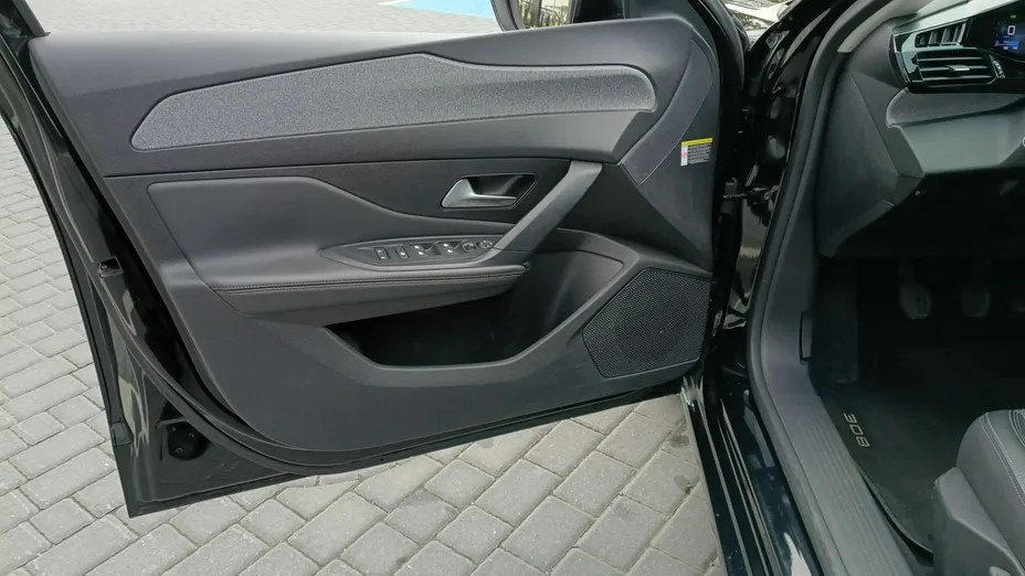 PEUGEOT 308 -