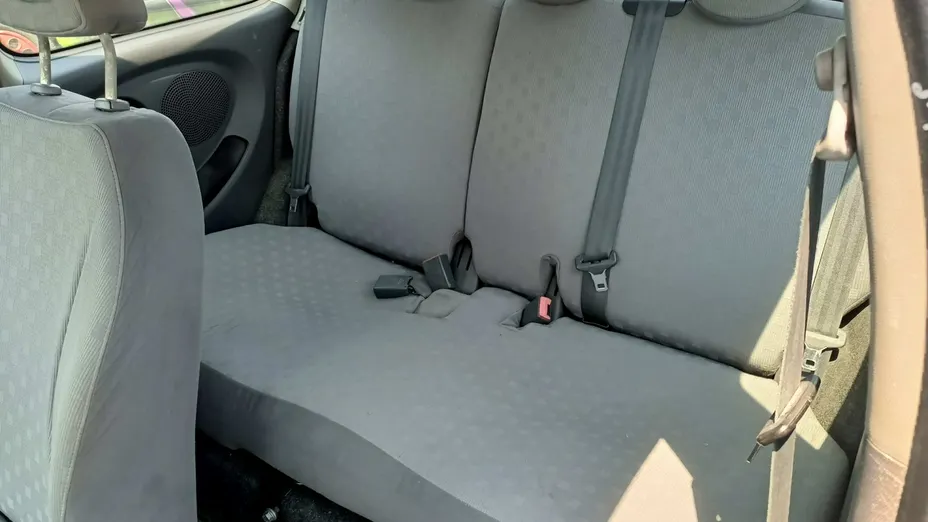 NISSAN Micra -