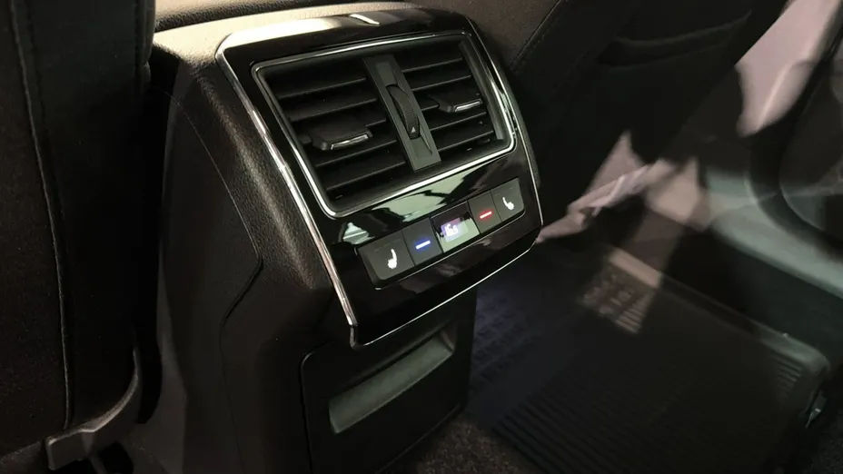SKODA Superb -