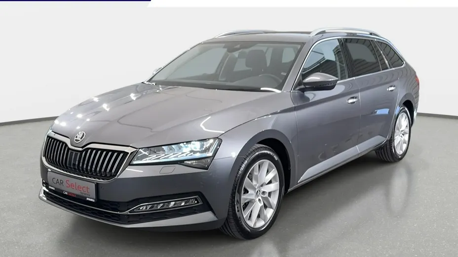 SKODA Superb -