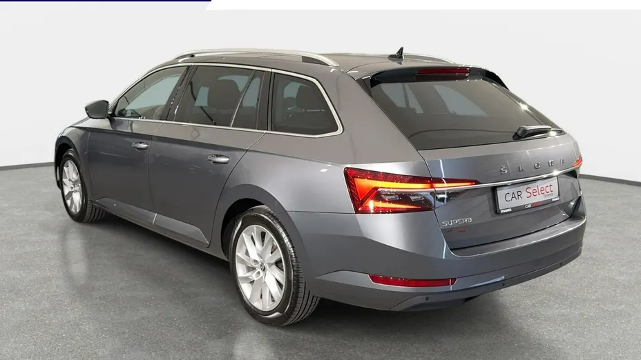 SKODA Superb -