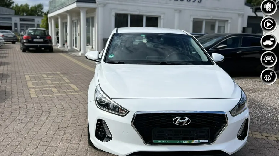 HYUNDAI i30 -