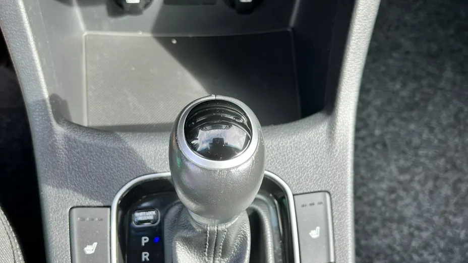 HYUNDAI i30 -