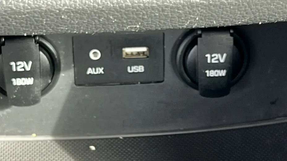 HYUNDAI i30 -