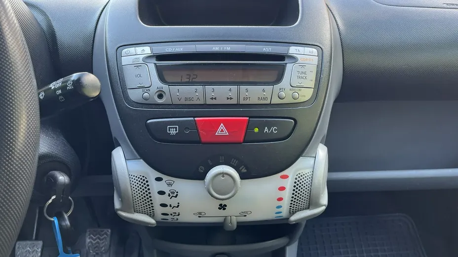 TOYOTA Aygo -