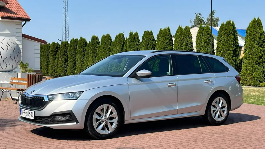 SKODA Octavia -