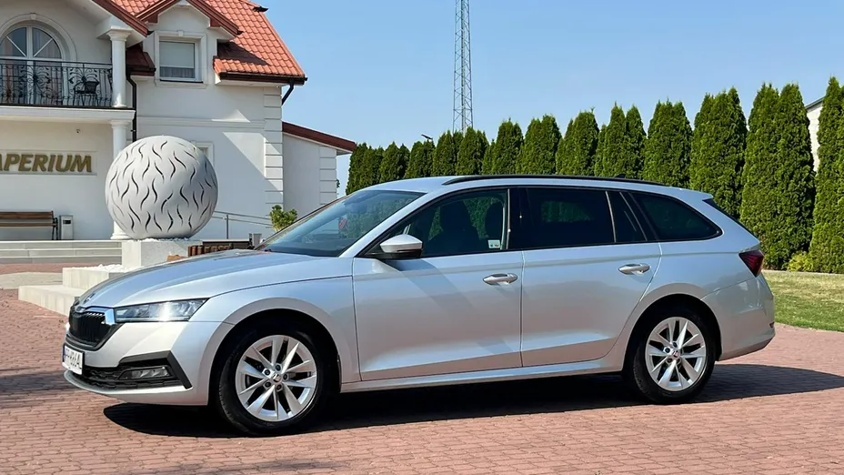 SKODA Octavia -