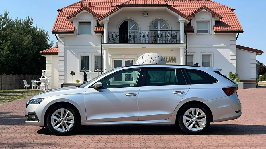 SKODA Octavia -