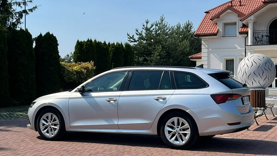 SKODA Octavia -