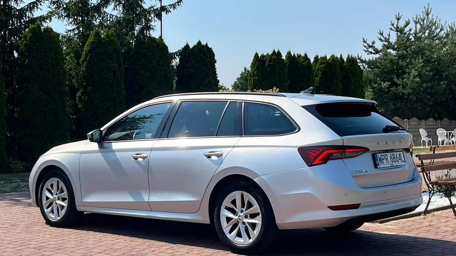 SKODA Octavia -