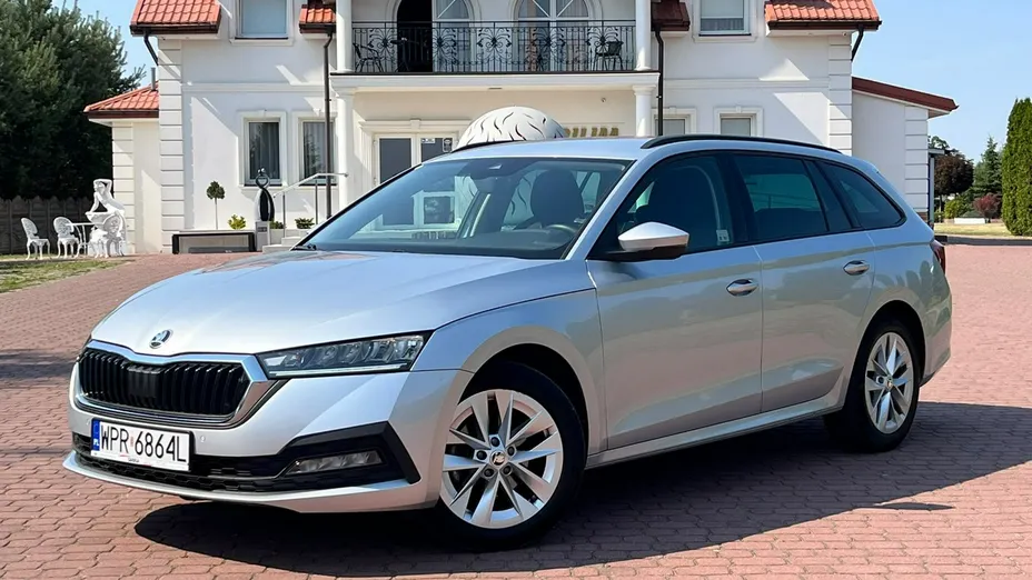 SKODA Octavia -