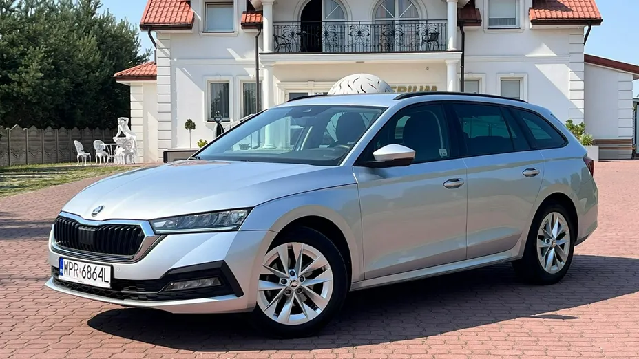 SKODA Octavia -