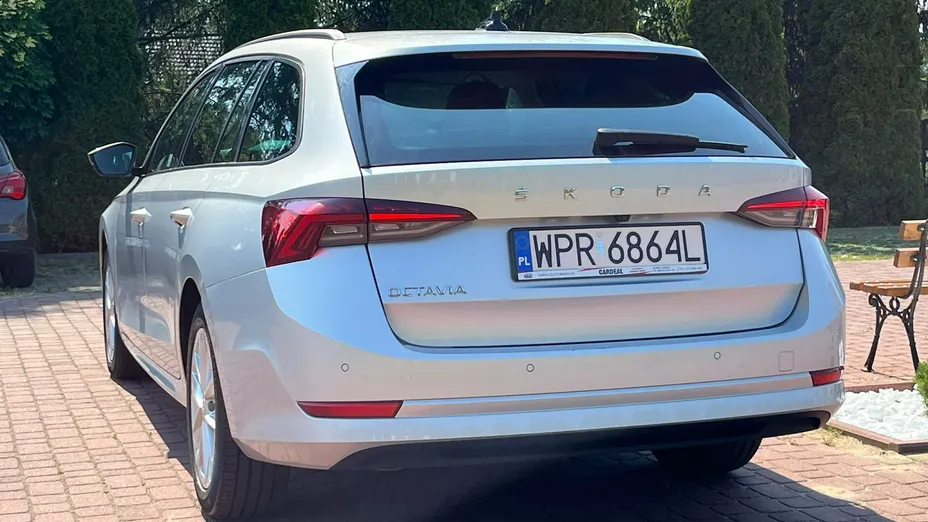 SKODA Octavia -