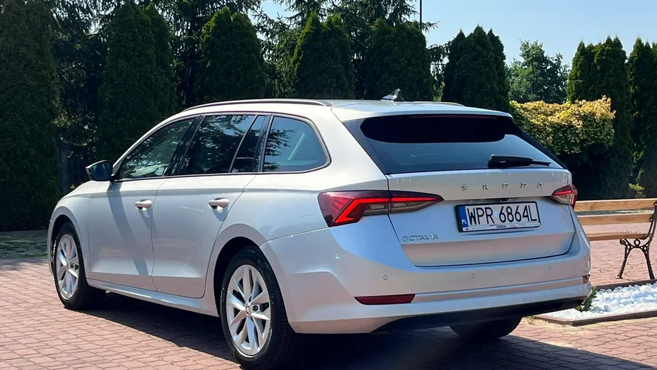 SKODA Octavia -