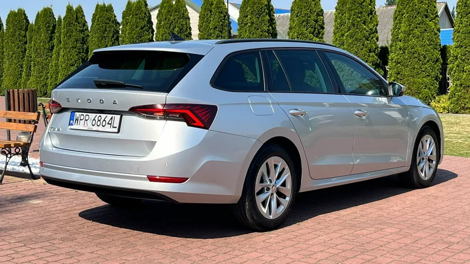 SKODA Octavia -