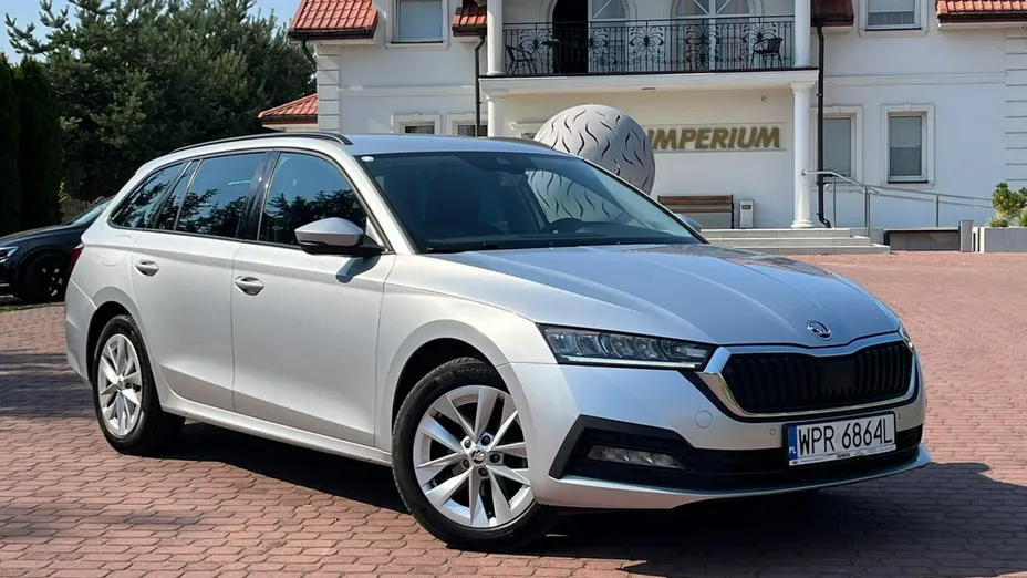 SKODA Octavia -