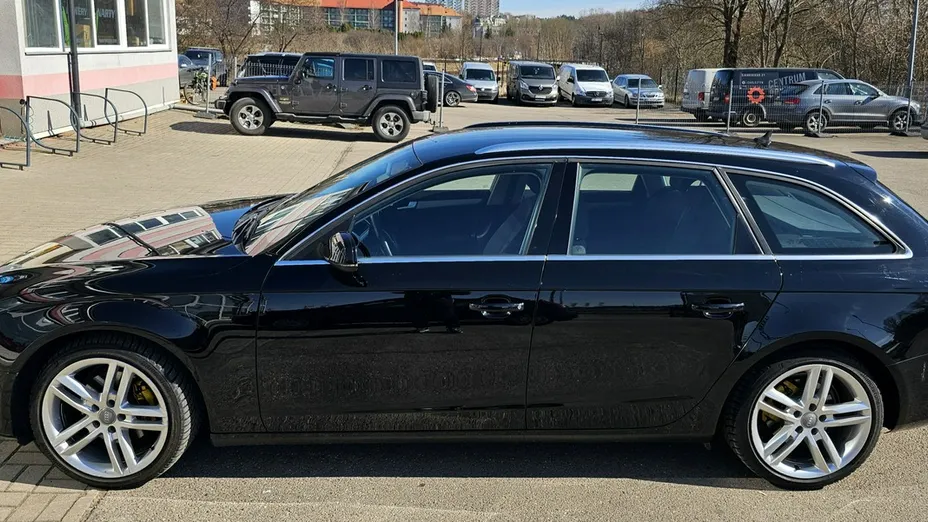 AUDI A4 Avant -