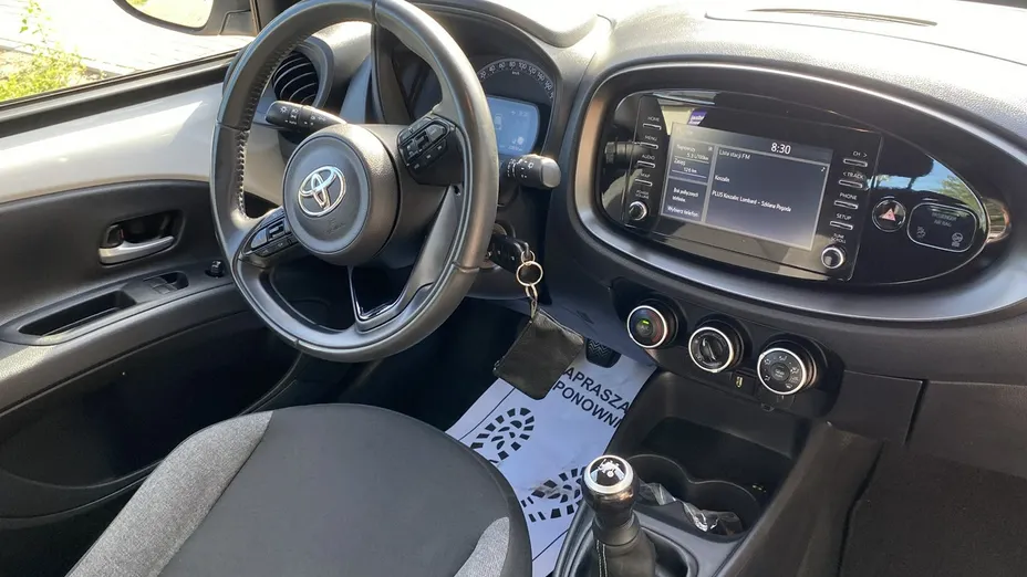 TOYOTA Aygo X -