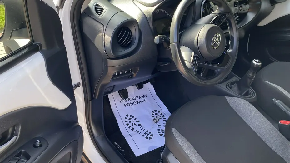 TOYOTA Aygo X -