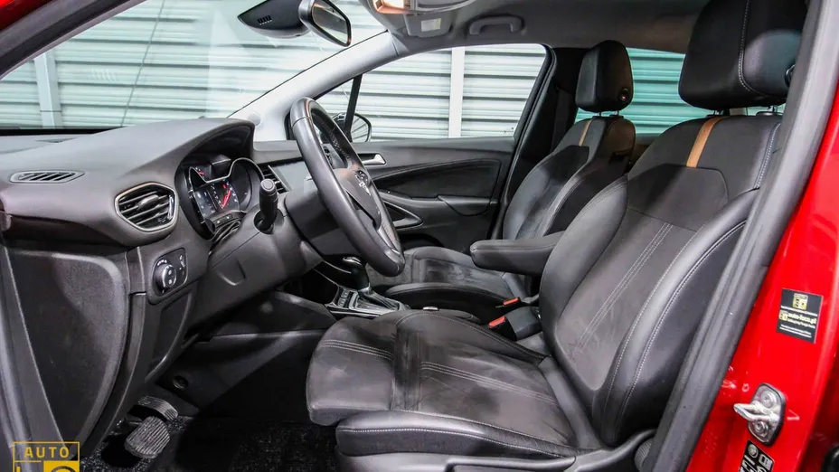 OPEL Crossland X -