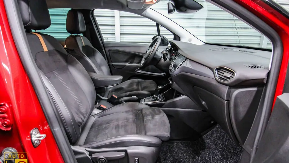 OPEL Crossland X -