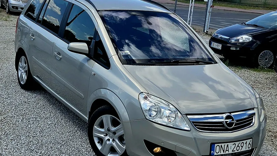 OPEL Zafira -