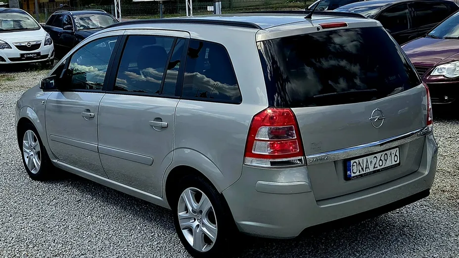 OPEL Zafira -