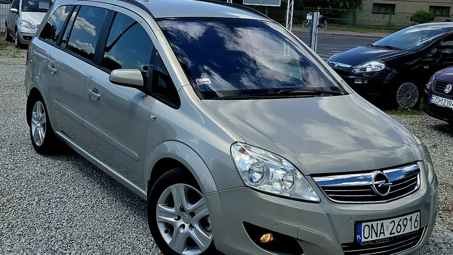 OPEL Zafira -