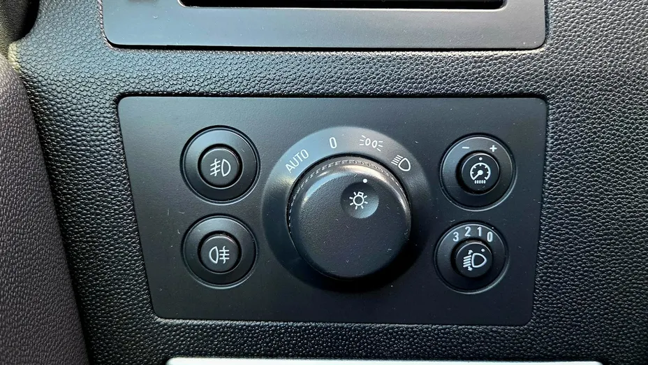 OPEL Zafira -