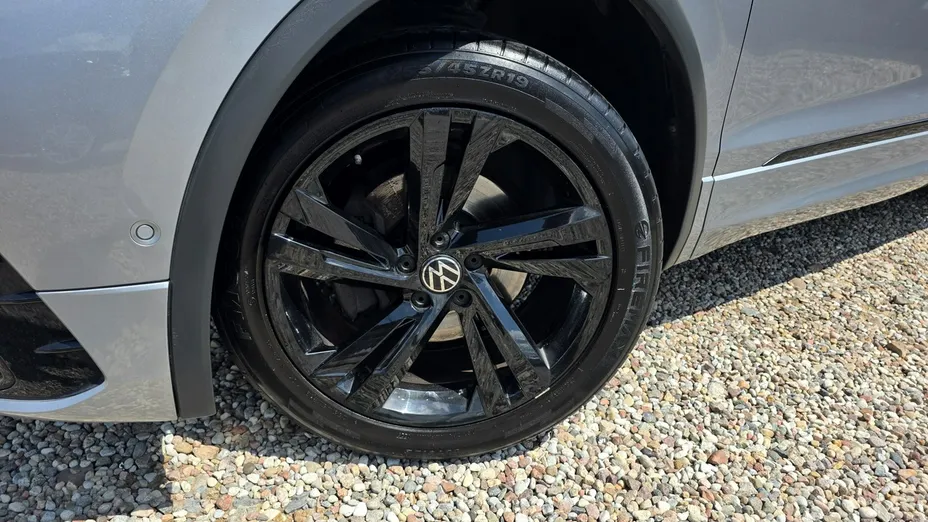 VOLKSWAGEN Tiguan Allspace -