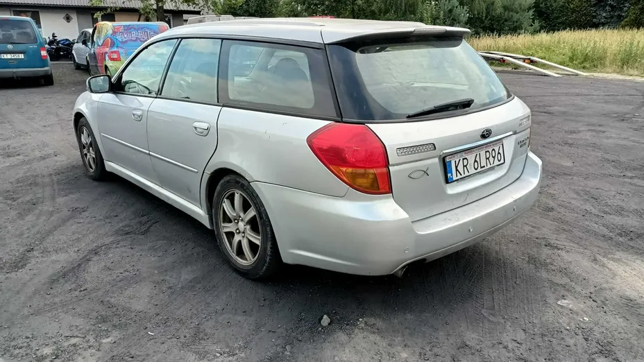 SUBARU Legacy -