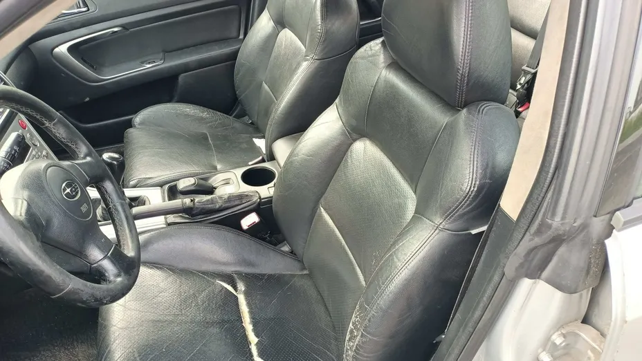 SUBARU Legacy -