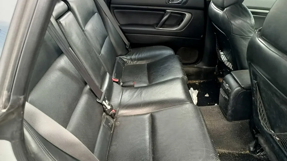 SUBARU Legacy -
