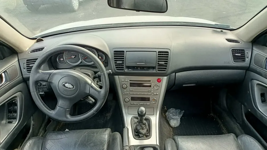 SUBARU Legacy -