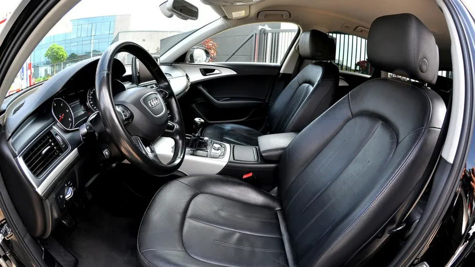 AUDI A6 -