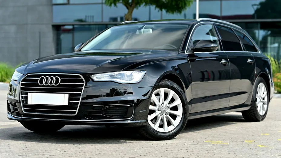 AUDI A6 -