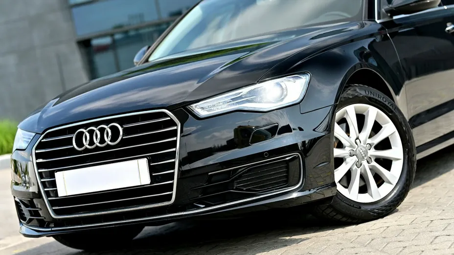 AUDI A6 -