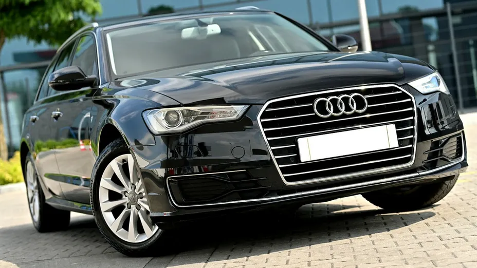 AUDI A6 -
