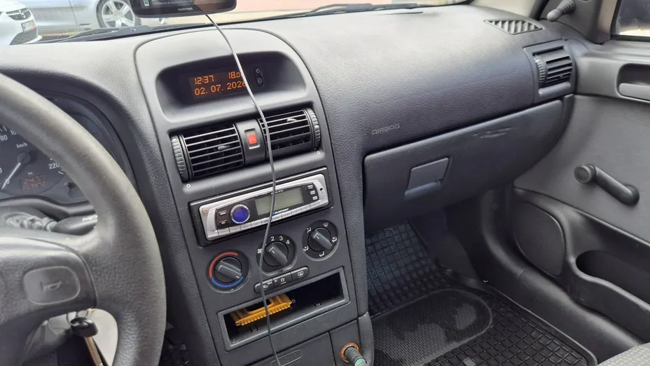 OPEL Astra -