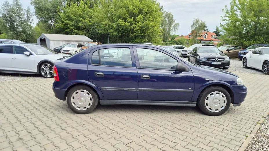 OPEL Astra -