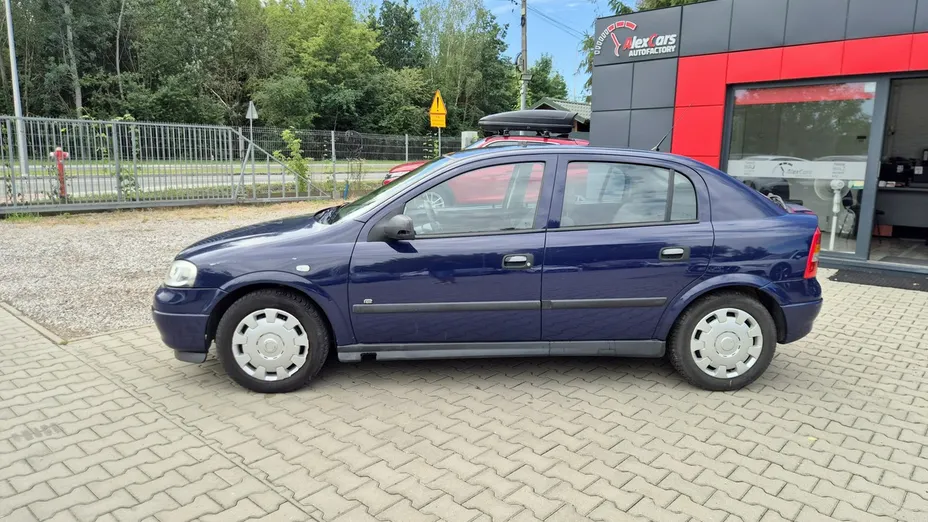 OPEL Astra -
